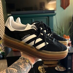 Women’s 7.5 Adidas Gazelle Black and White Sneakers